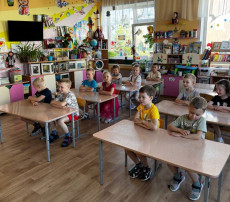 Вот так быстро прошел еще один год в старшей группе «Земляничка» Вот так быстро прошел еще один год в старшей группе «Земляничка».