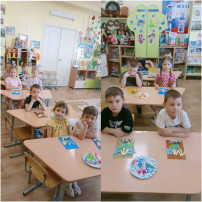 Ребята группы "Березка" сделали первый весенний цветок Ребята группы "Березка" сделали первый весенний цветок.